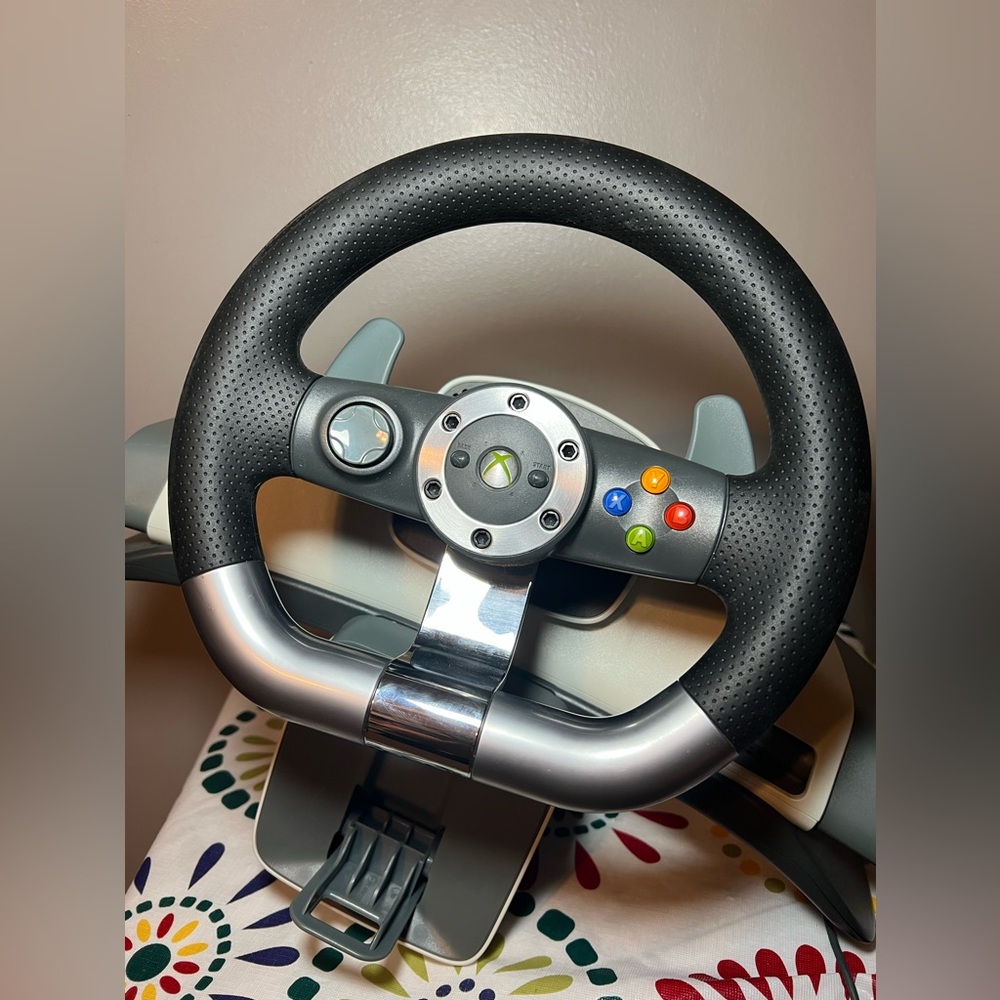 Microsoft Xbox 360 Racing Steering Wheel With Pedals & Clamp